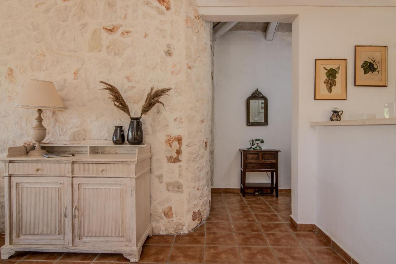Villa In Pietra Kalamaras Makhairádhon エクステリア 写真